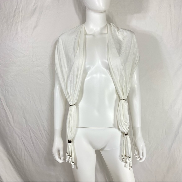 Versatile Crystal & Heart Embellished Shoulder Cover Wrap - Picture 4 of 9